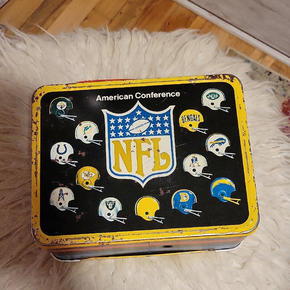 NFL Vintage Metal Tin with Team Helmet Graphics - Black & Yellow